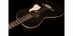 Hot Sale ✔️ Art & Lutherie Roadhouse Faded Black Parlour Electro-Acoustic ✔️ -Cheap Guitar Store art lutherie roadhouse faded black parlour guitar body angle