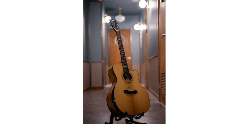 Deals 🔥 Cort Gold Edge Limited Edition Natural 🔔 4 Deals 🔥 Cort Gold Edge Limited Edition Natural 🔔 - Image 2