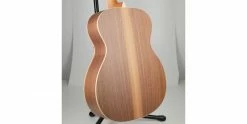New 💯 Larrivee OM-03 Walnut Limited Edition 👏 23 New 💯 Larrivee OM-03 Walnut Limited Edition 👏 -Cheap Guitar Store larrivee om 03 walnut body back angle