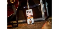 Coupon 🥰 Orange Amps Orange FS-1 Mini Amplifier Footswitch 😀 -Cheap Guitar Store orange fs1 mini lifestyle 2